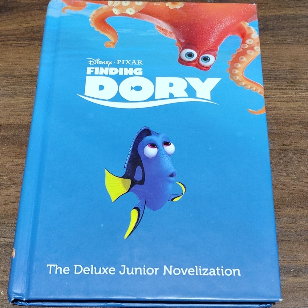 Finding Dory Deluxe Junior Novelization Book